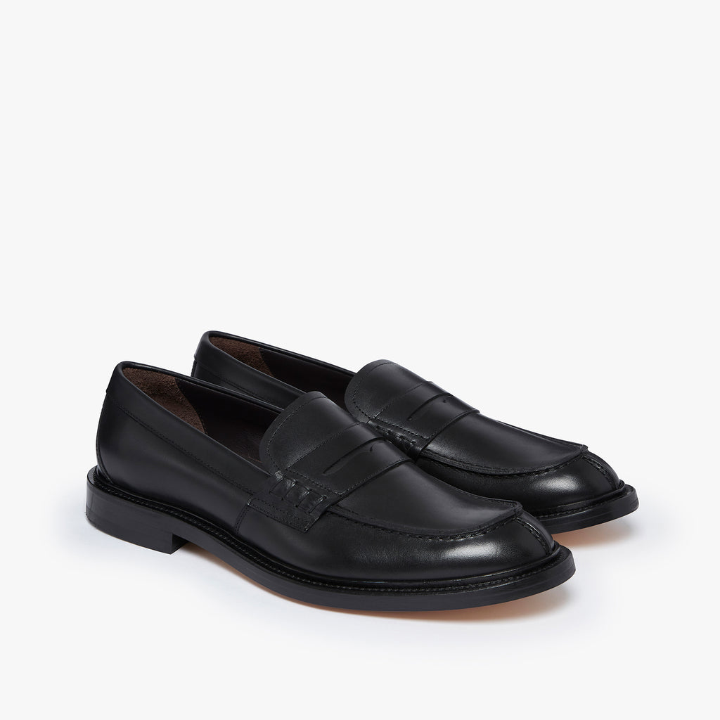 The Stanford Penny Loafers In Black Leather – 1876