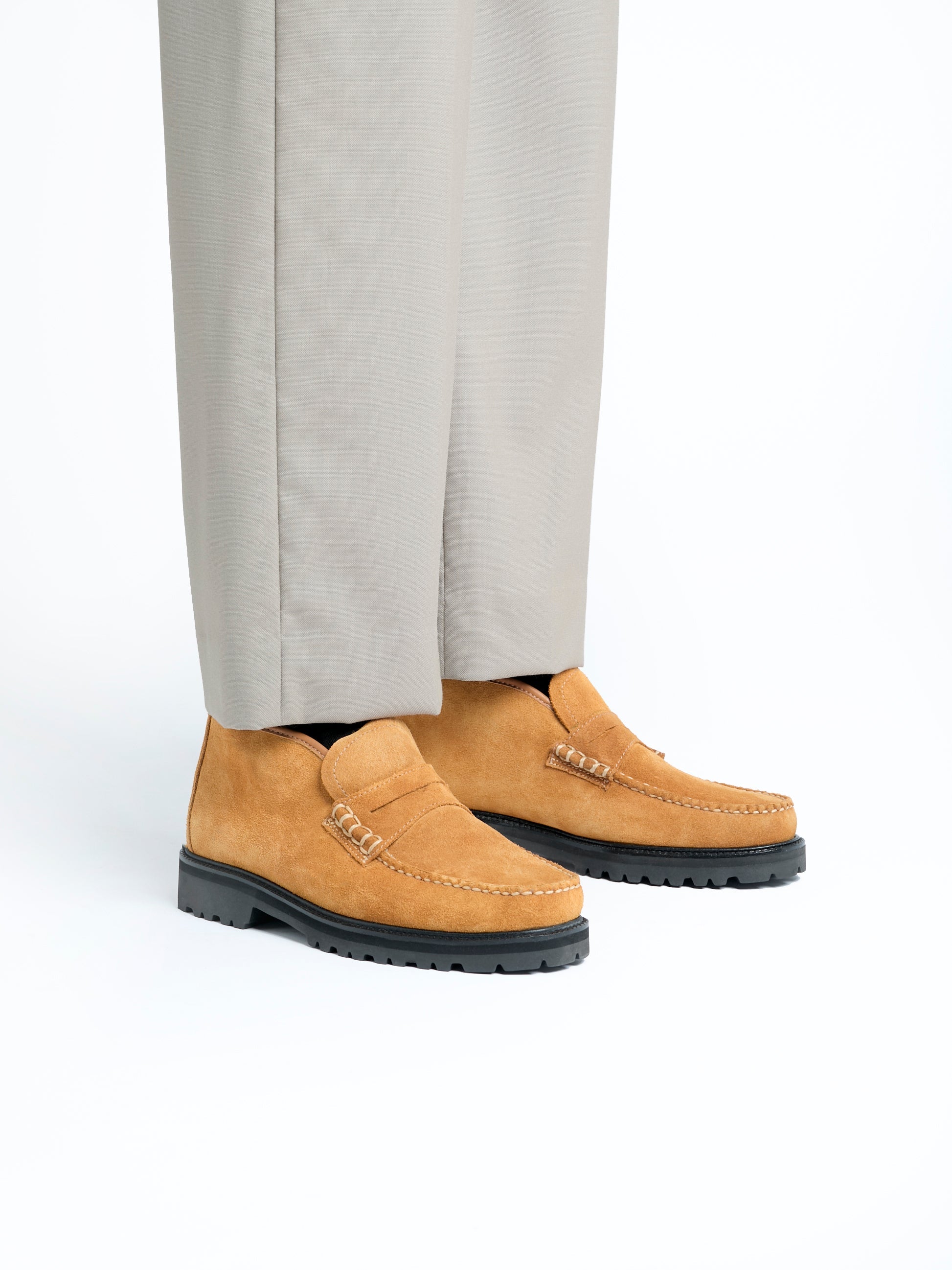 【U LAN】Buckle Platform Sole Suede Boots 91K-XRAZ67L._UY900_.jpg