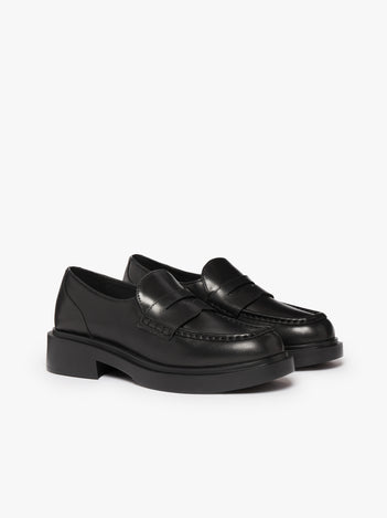 Albany II Penny Loafers