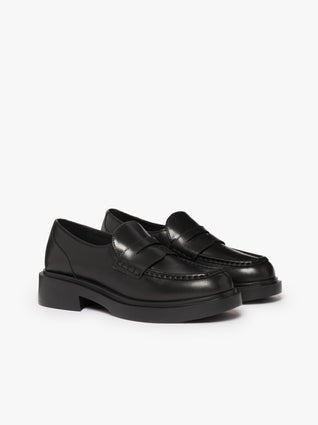 Albany II Penny Loafers