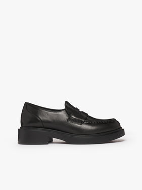 Albany II Penny Loafers