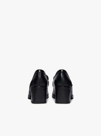 Weejuns Saddle Bar Tred Heels